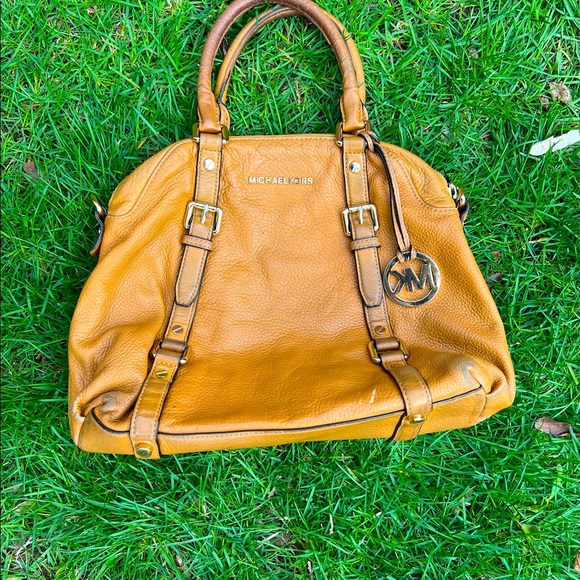 MK Leather bag👜 - Picture 3 of 8